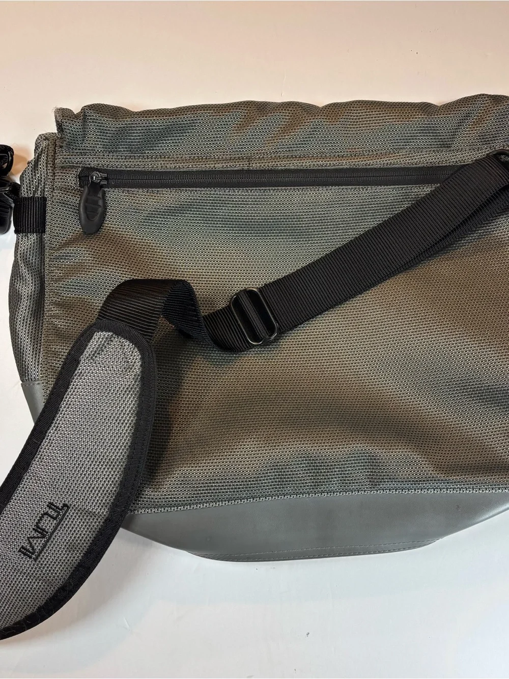 Tumi Gray Ballistic Tech T2 Nylon Expandable Messenger Computer Briefcase